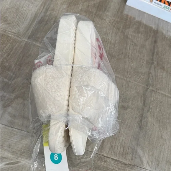 All in motion slip ons size 8 NWT - Picture 5 of 5